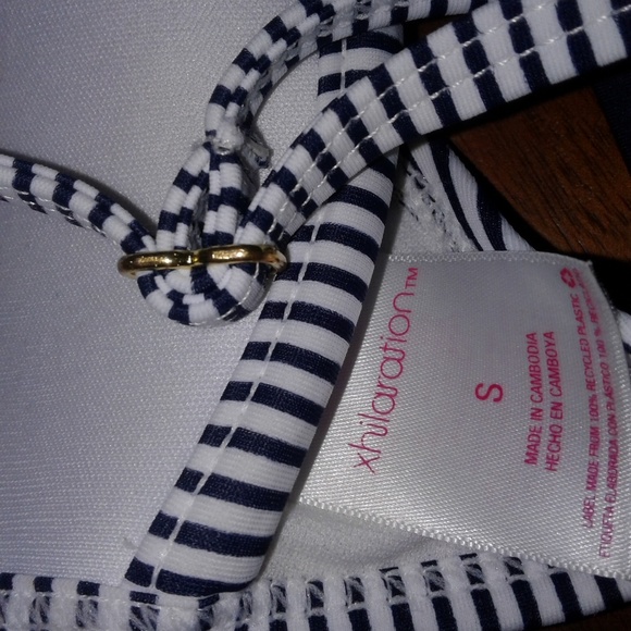 Bikini - Picture 5 of 5